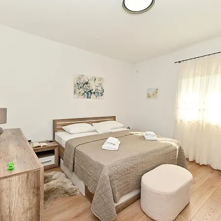 Apartment Simun