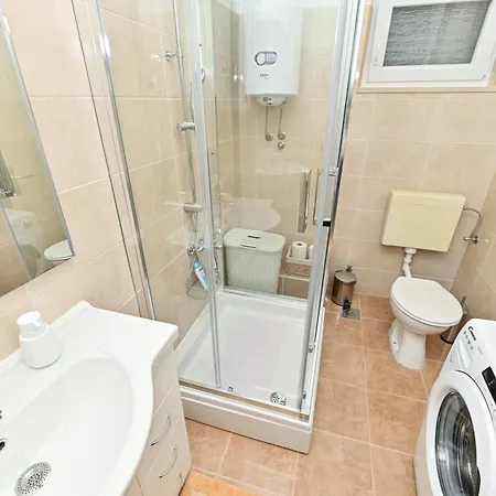 Simun Apartment